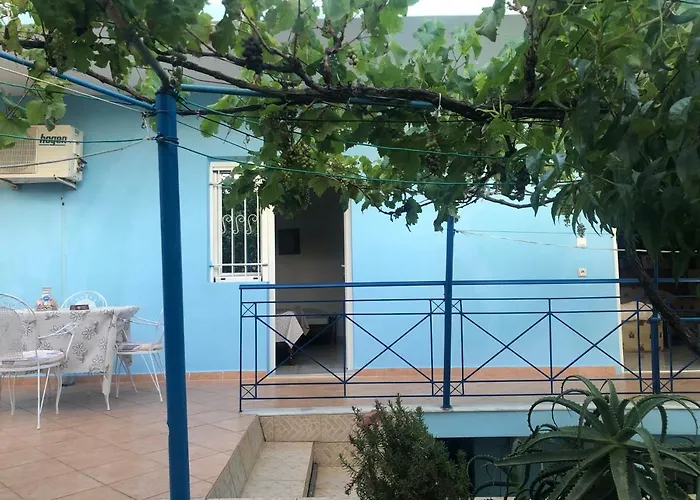 Dina House
